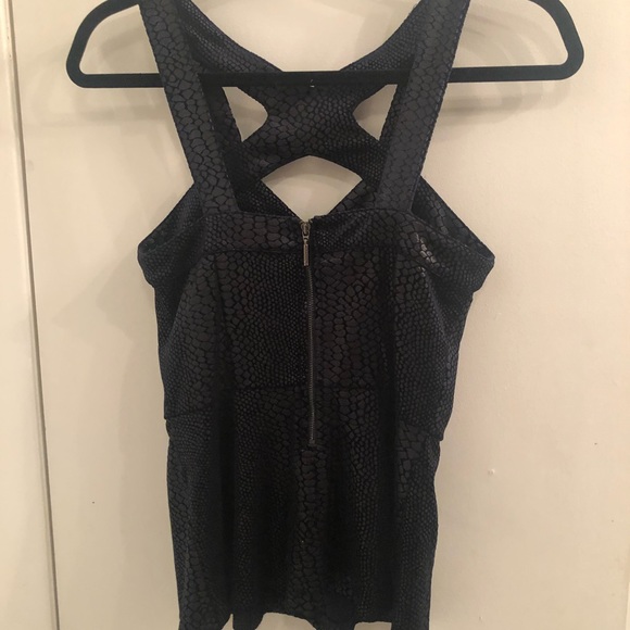 Blue peplum top 💕 - Picture 5 of 5